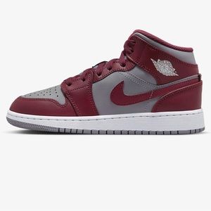 Big Kids Nike Jordan 1 Mid
